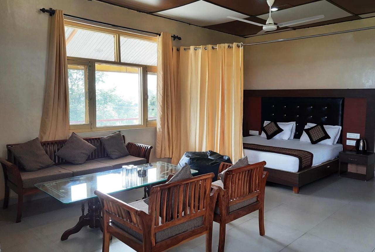 Pops Resort Palampur Bagian luar foto