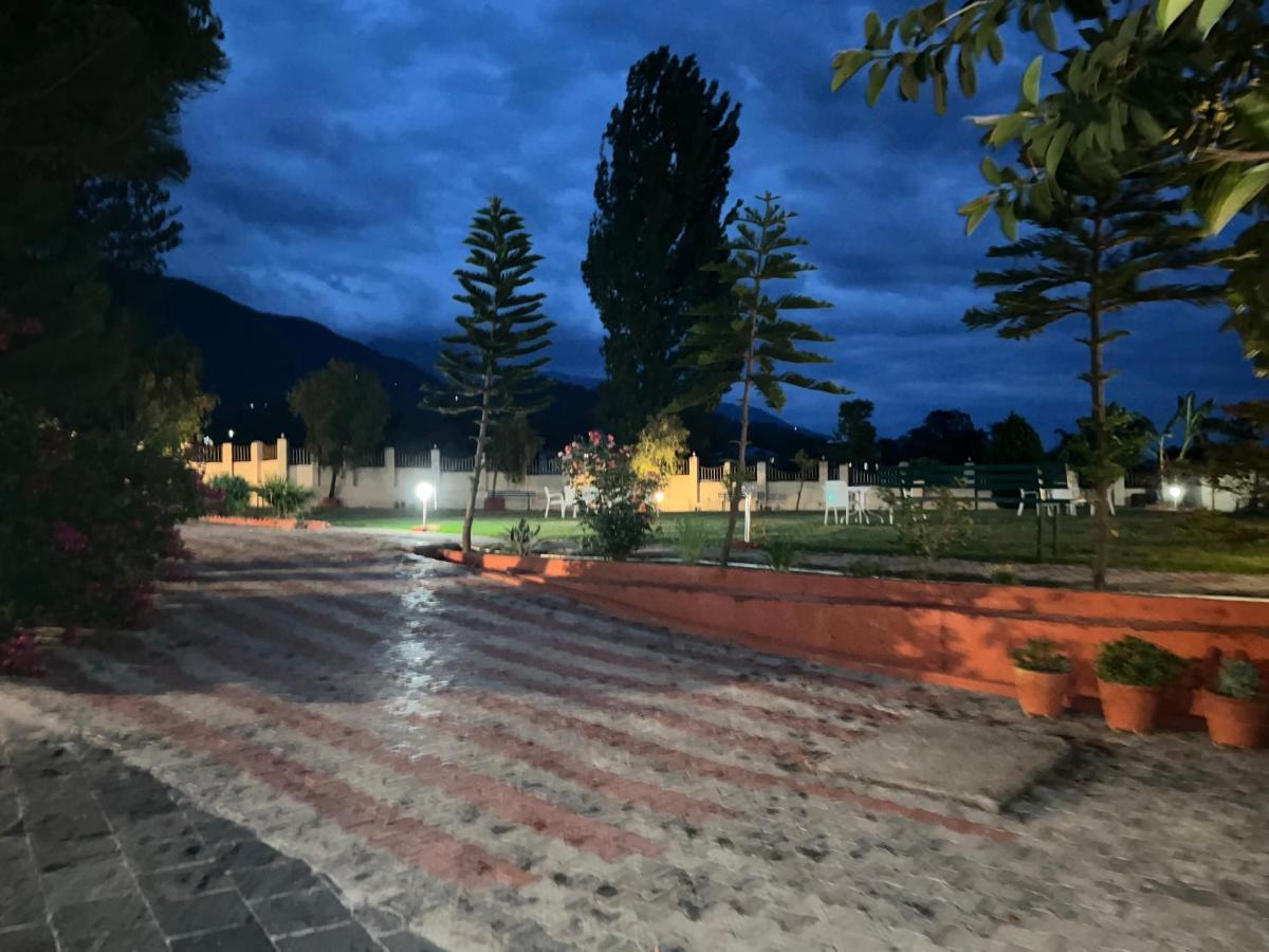 Pops Resort Palampur Bagian luar foto