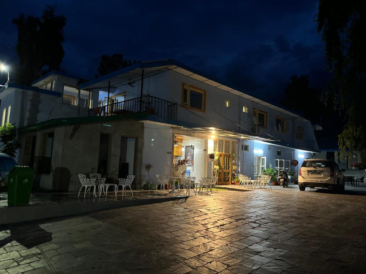 Pops Resort Palampur Bagian luar foto
