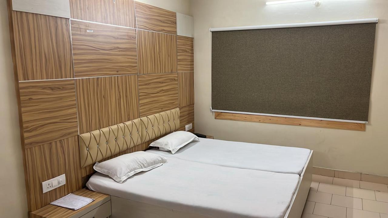 Pops Resort Palampur Bagian luar foto