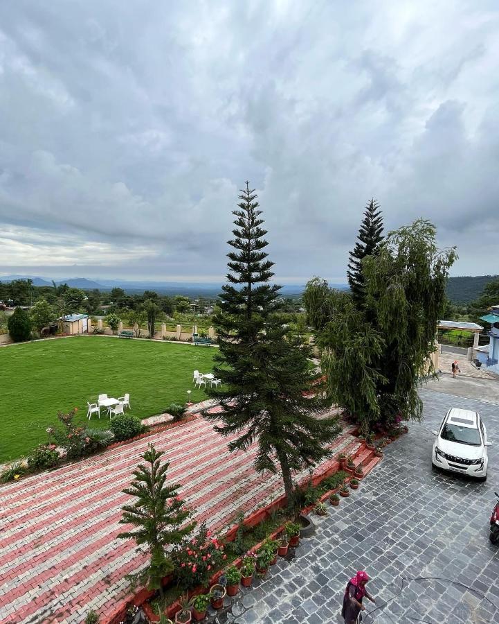 Pops Resort Palampur Bagian luar foto