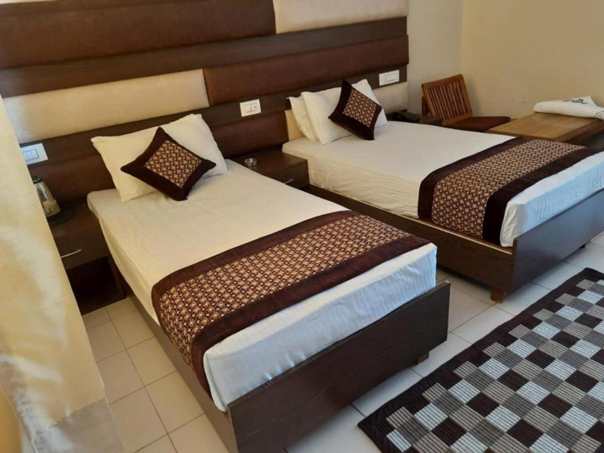 Pops Resort Palampur Bagian luar foto