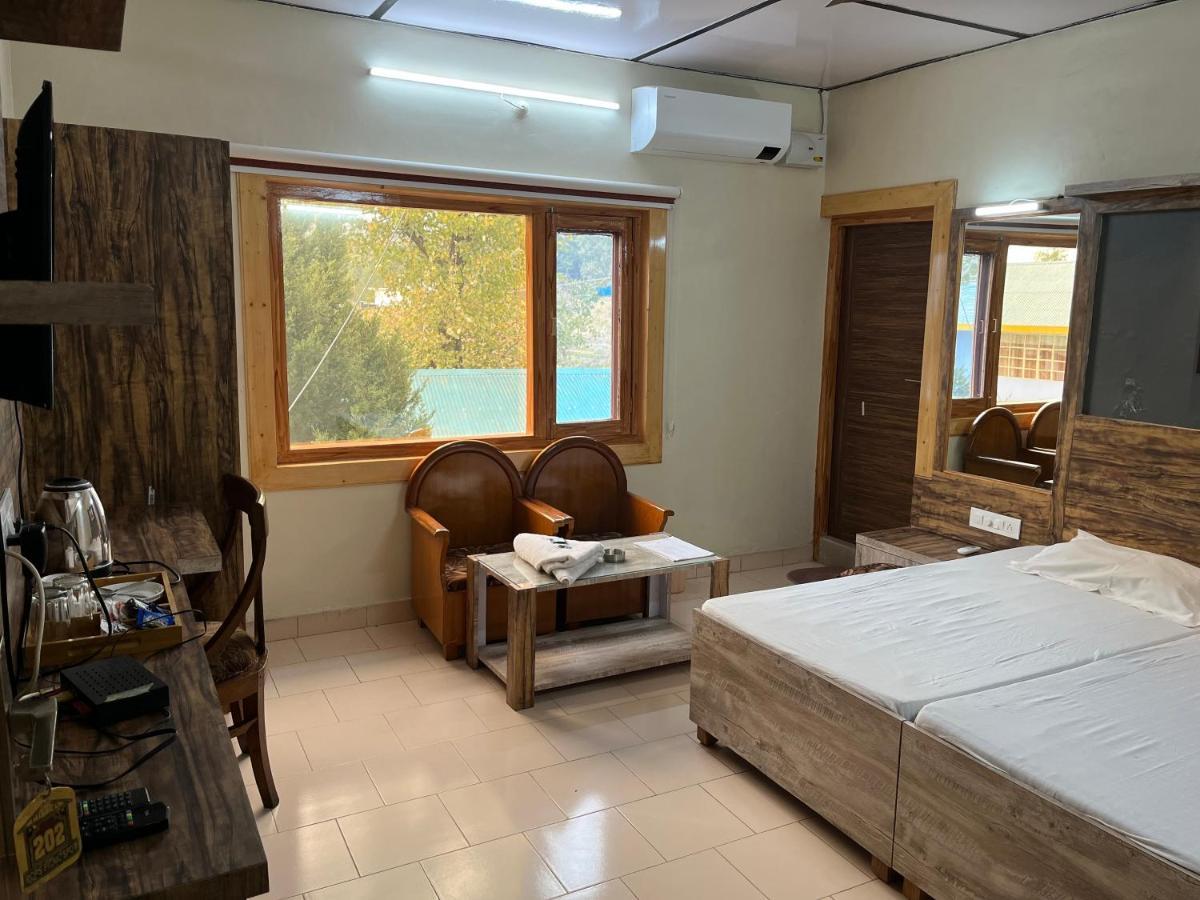 Pops Resort Palampur Bagian luar foto