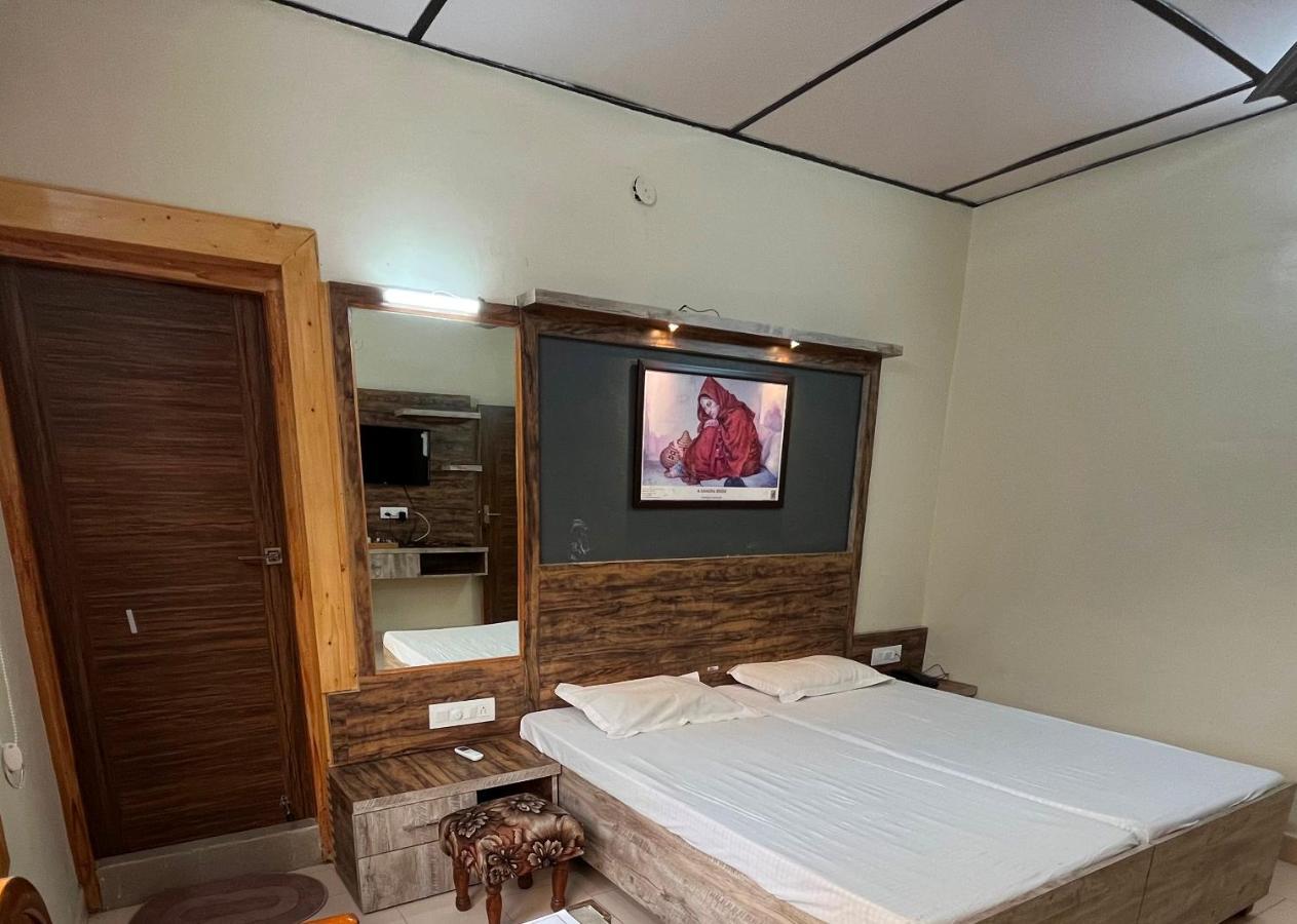 Pops Resort Palampur Bagian luar foto
