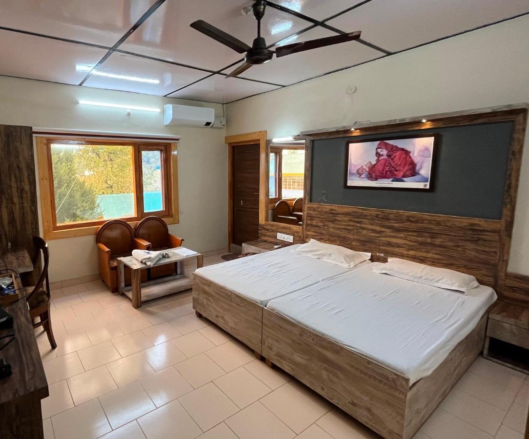 Pops Resort Palampur Bagian luar foto
