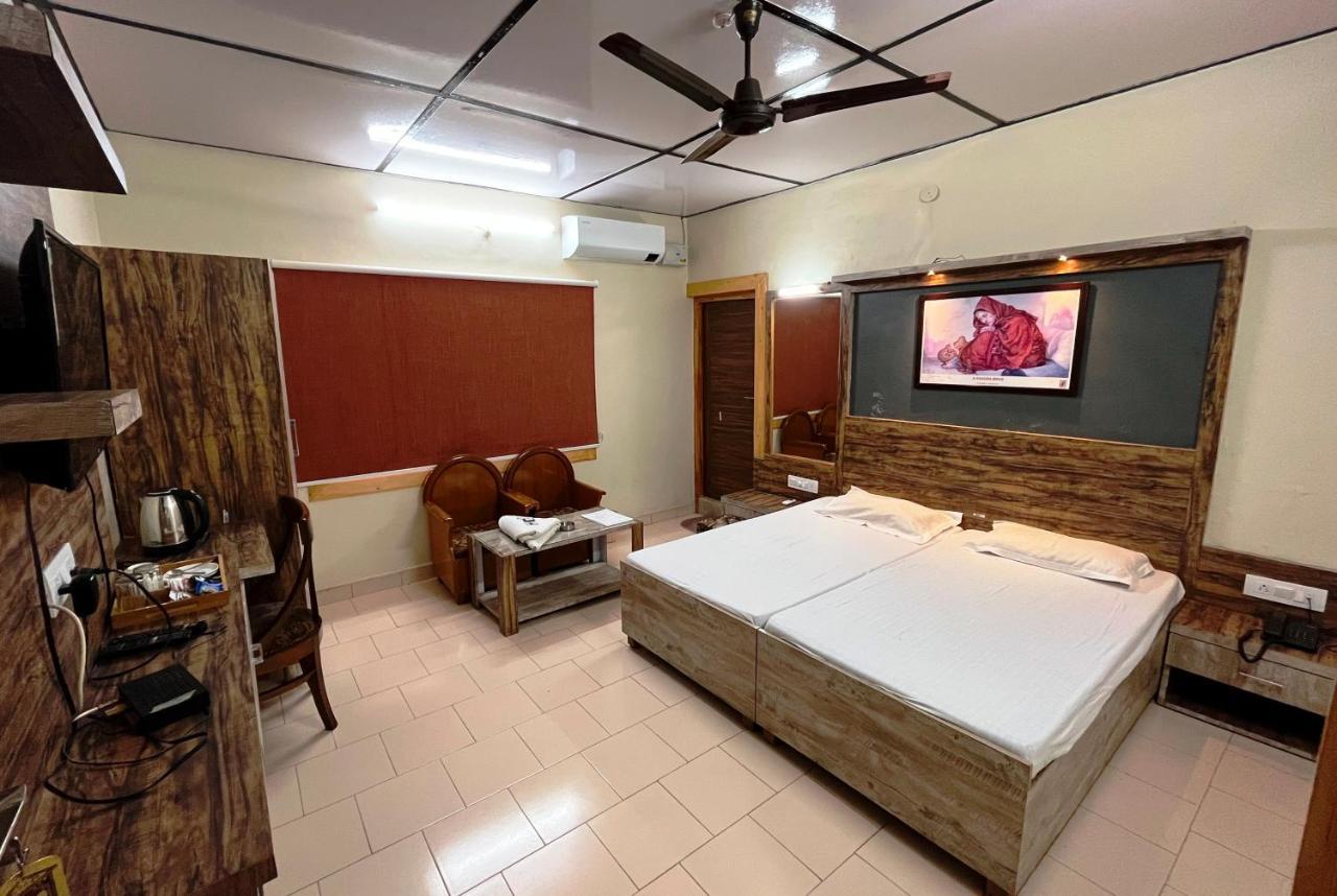 Pops Resort Palampur Bagian luar foto
