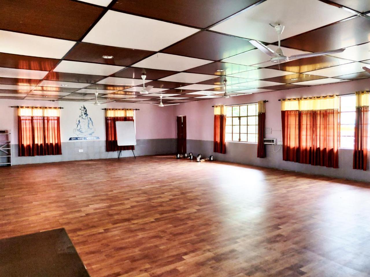Pops Resort Palampur Bagian luar foto