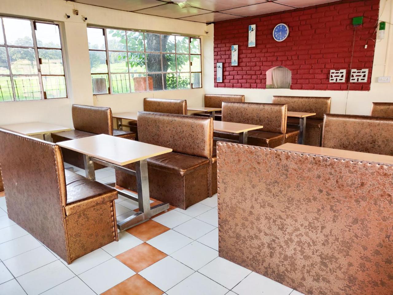 Pops Resort Palampur Bagian luar foto