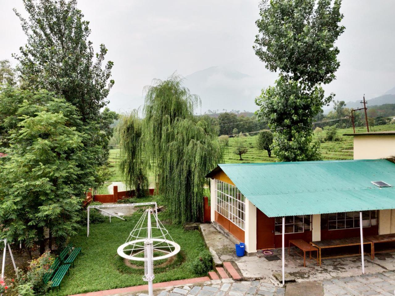 Pops Resort Palampur Bagian luar foto