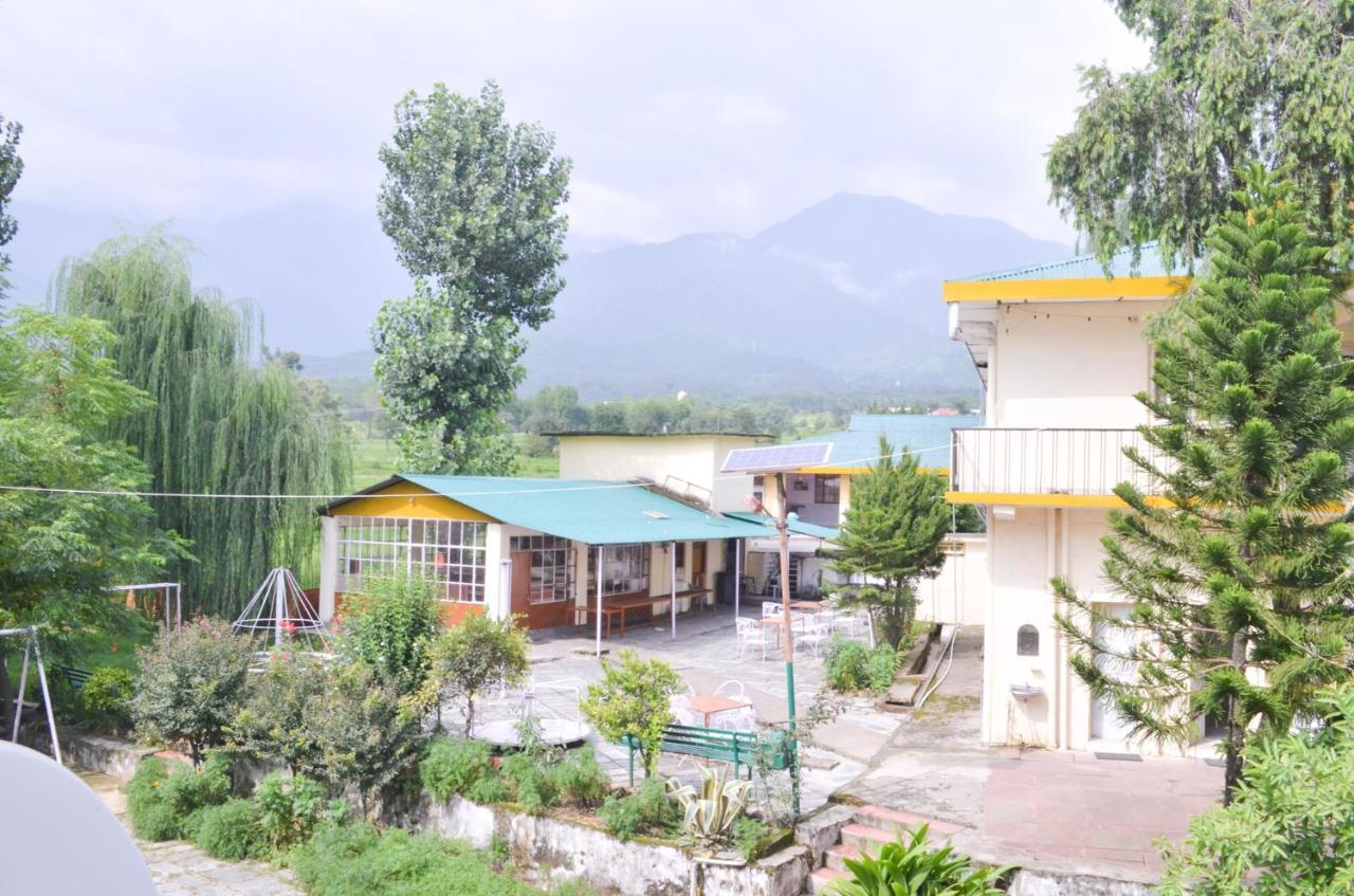 Pops Resort Palampur Bagian luar foto