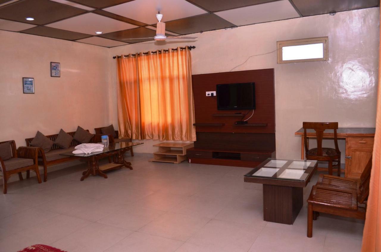 Pops Resort Palampur Bagian luar foto