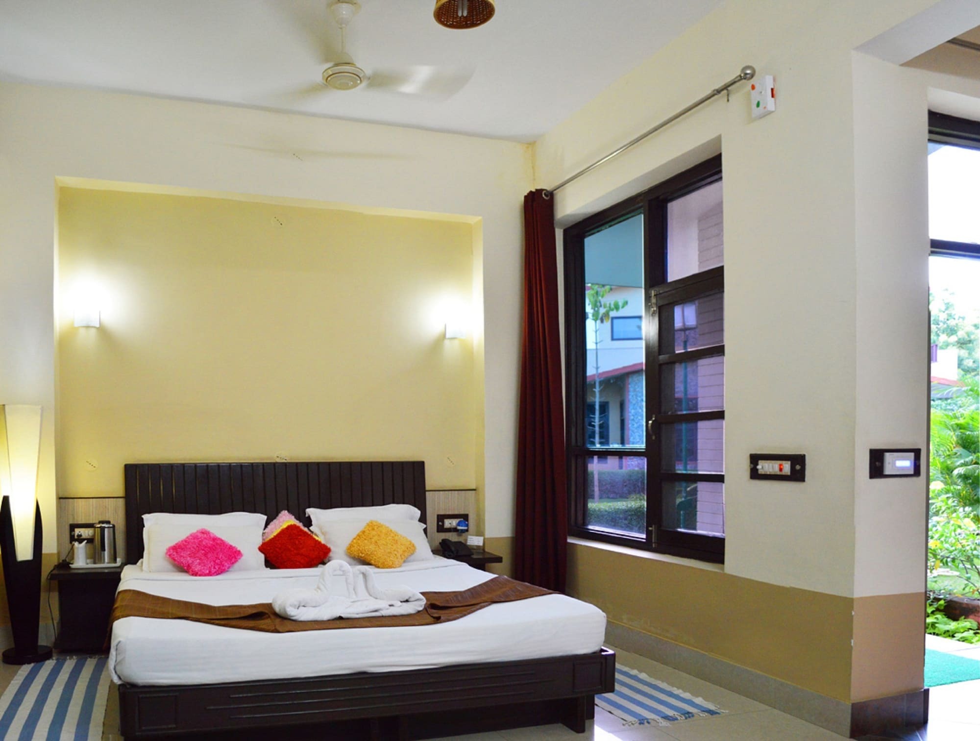 Pops Resort Palampur Bagian luar foto